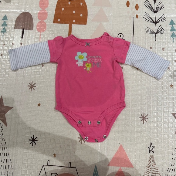 6 months Carter’s Baby Girl Clothes Onesies - Picture 3 of 5